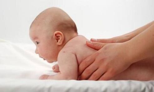 La causa dell'osteocondrosi del rachide cervicale nei bambini può essere l'ereditarietà